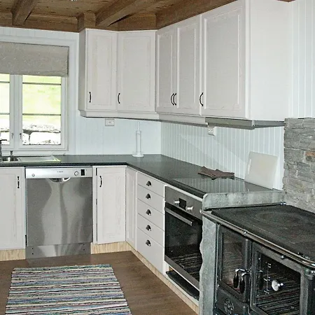 11 Person Holiday In Lauvstad
